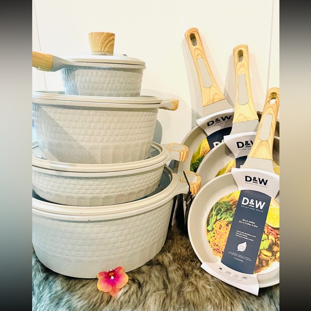 Light Gray Ceramic Nonstick Cookware Set with Wood-Effect Handles